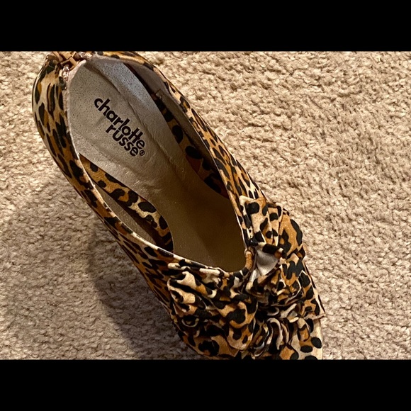 COPY - Leopard ruffle heels - Picture 7 of 15